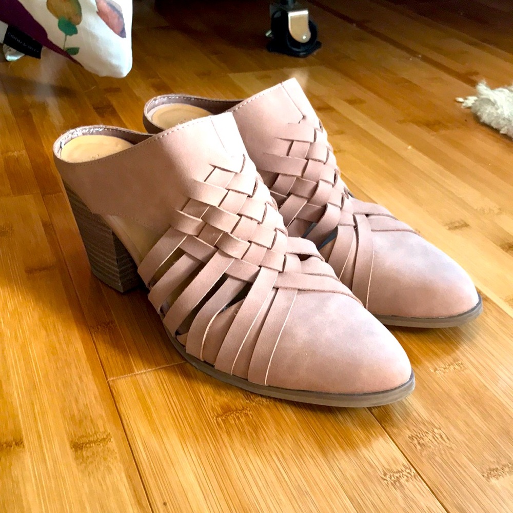 Universal Threads Slip-on Bootie